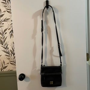 Dooney & bourke pebble grain leather crossbody